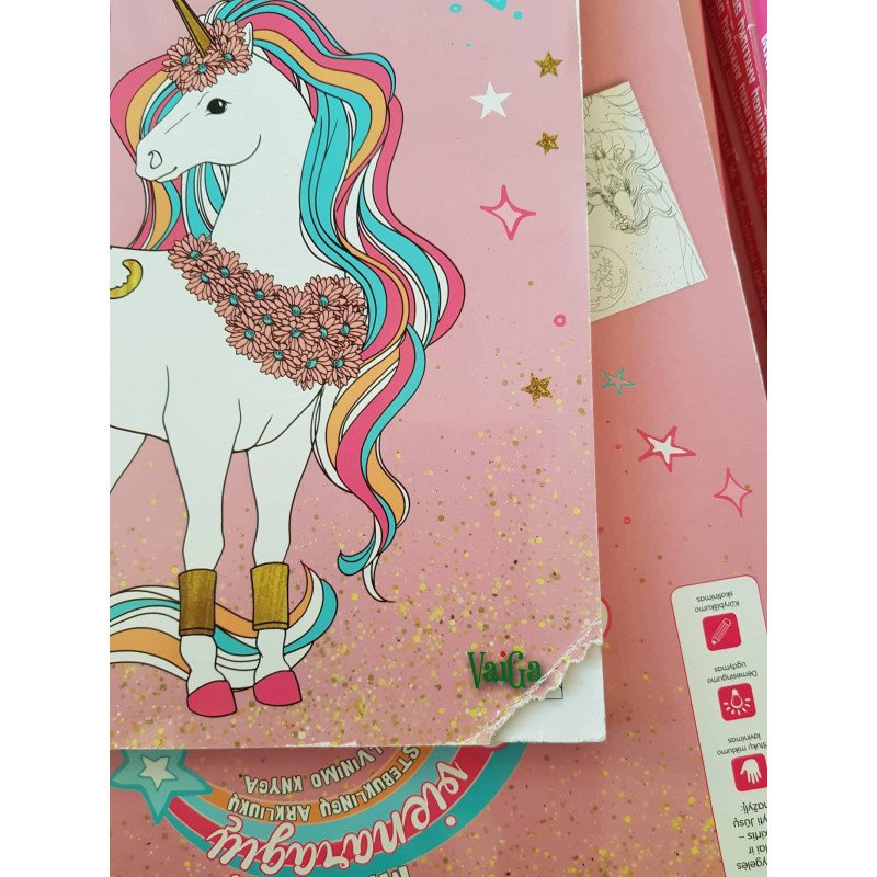 Mano vienaragių ir stebuklingų arkliukų spalvinimo knyga