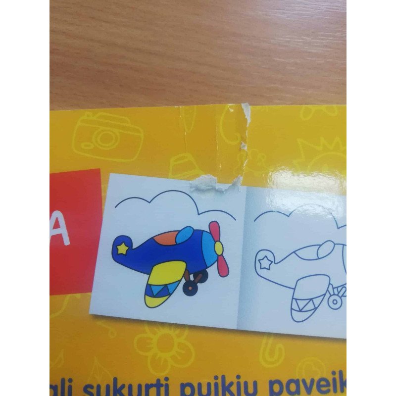 Bitutė. Pirmoji spalvinimo knygelė.  nuo 2 metų